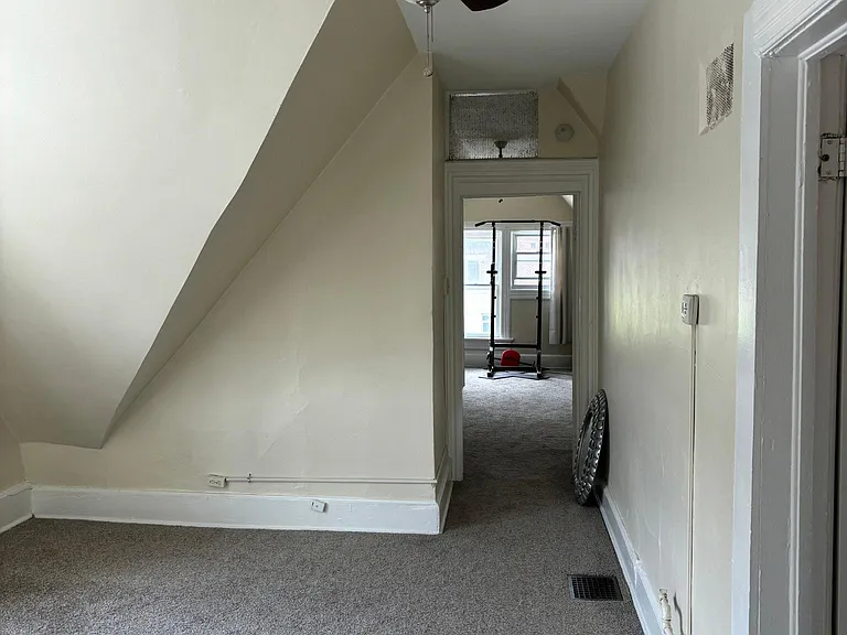 1518 N Van Buren St #301 — Photo 8