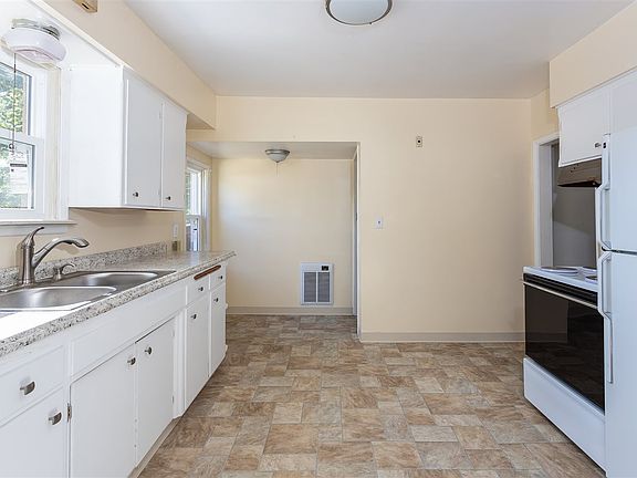 4th image of 1123 W Garland Ave