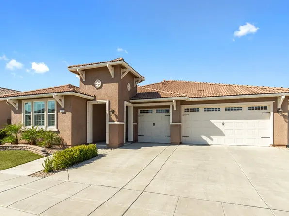 3963 Flint Ave, Clovis, CA 93619