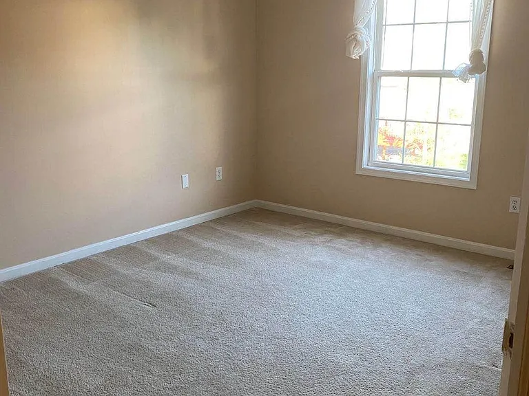 734 Partridge Ln — Photo 13
