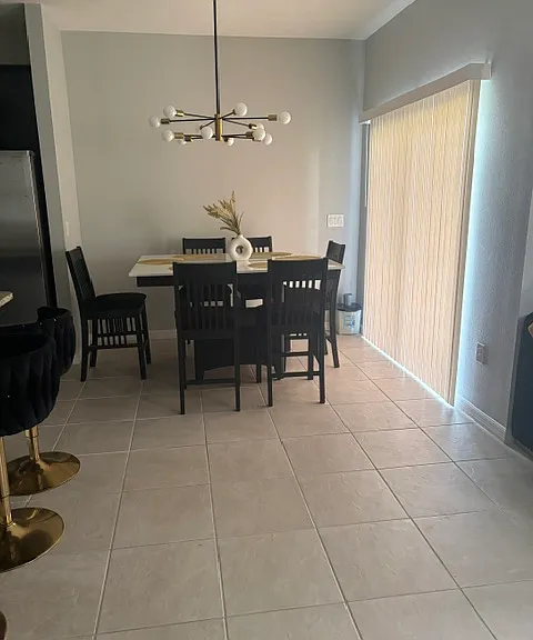1330 Normandy Dr — Photo 3