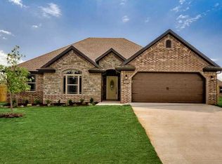 3804 N Serene St, Springdale, AR 72764