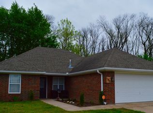 1705 N America Ct, Siloam Springs, AR 72761