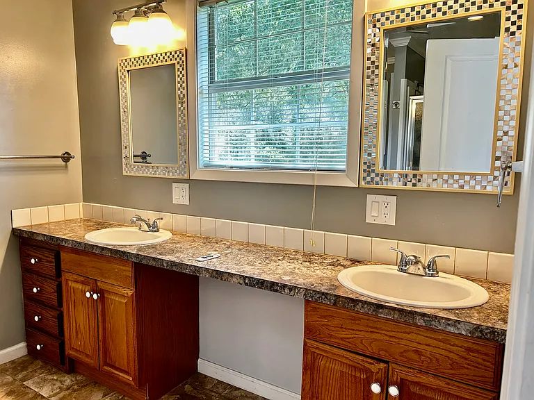 1761 Bass Rd — Photo 10