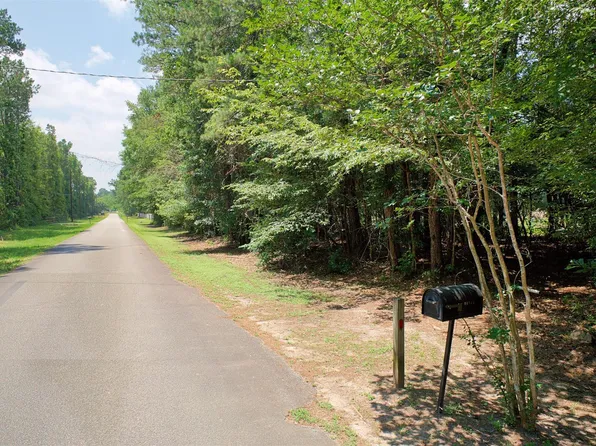 14736 Kyle Ln, Conroe, TX 77306