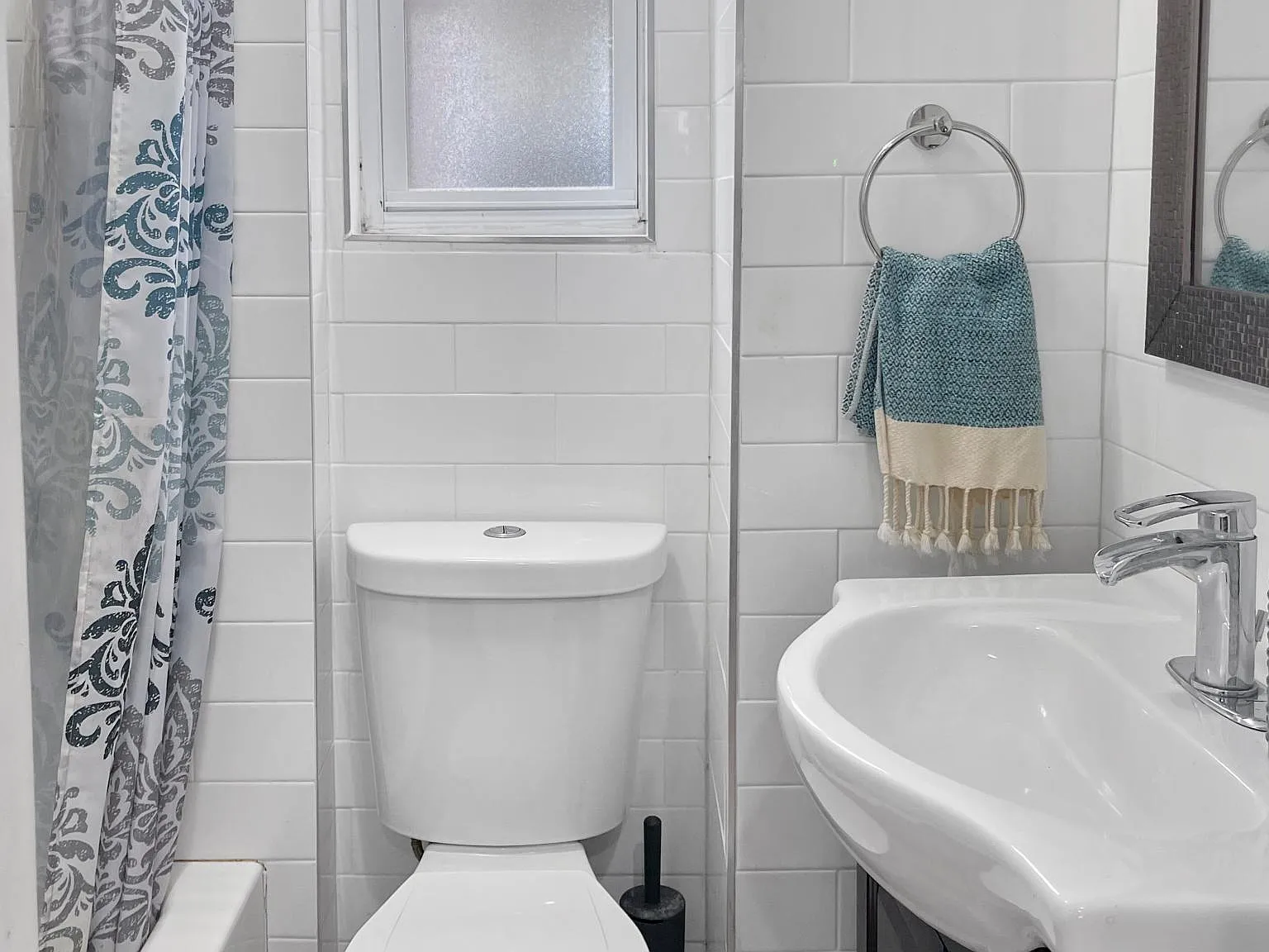 3 bed, 1000 sqft, $3,700 — Photo 3