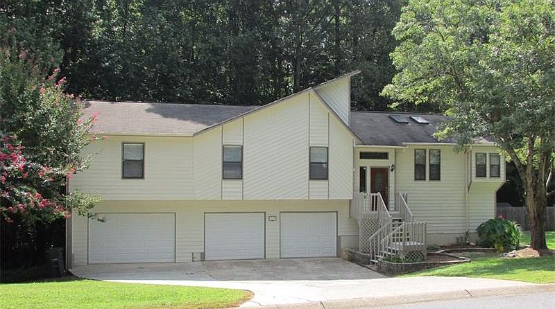1st image of 5541 Deerfield Pl