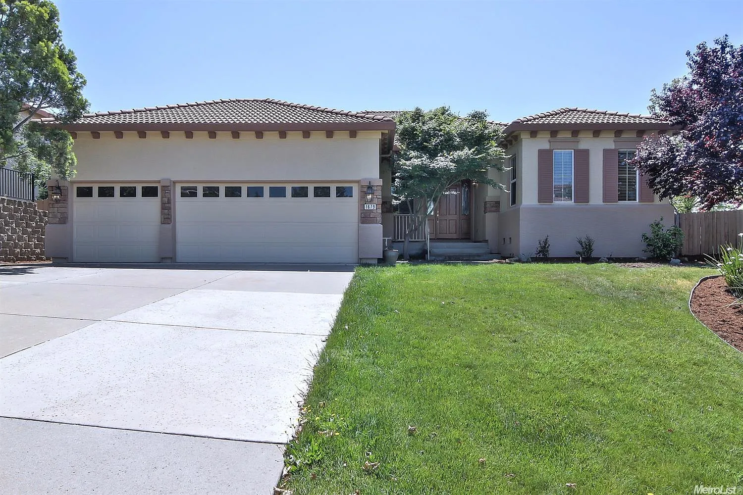 1679 Stronsay Ct photo 1