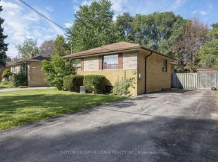 80 Applefield Dr, Toronto, ON M1P 3Y2