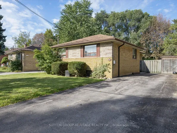 80 Applefield Dr, Toronto, ON M1P 3Y2