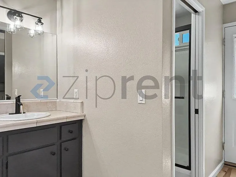 17068 Vintage Dr — Photo 47