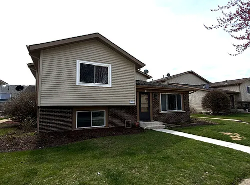 29W523 Winchester Cir S #1 Photo 1