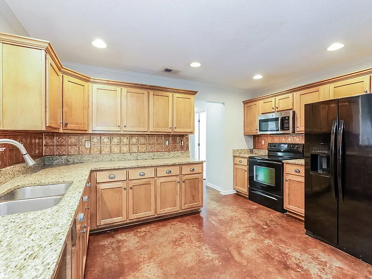 2747 Mariah Ln — Photo 8