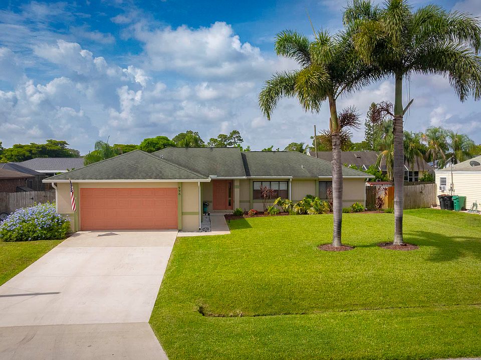 1st image of 996 SE Bywood Avenue