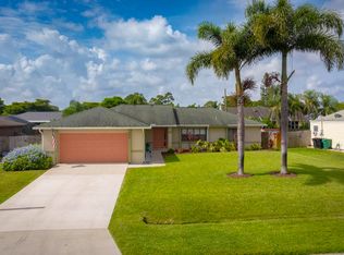 996 SE Bywood Ave, Port Saint Lucie, FL 34983