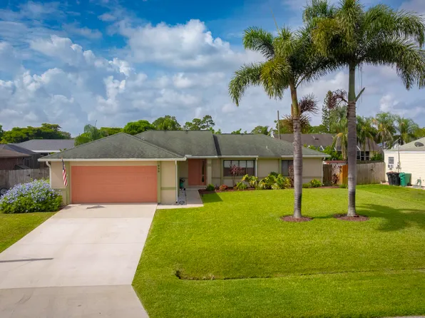 996 SE Bywood Avenue, Port St Lucie, FL 34983