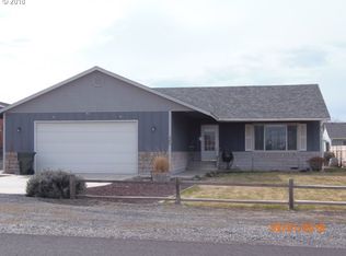 385 NE 10th St, Irrigon, OR 97844