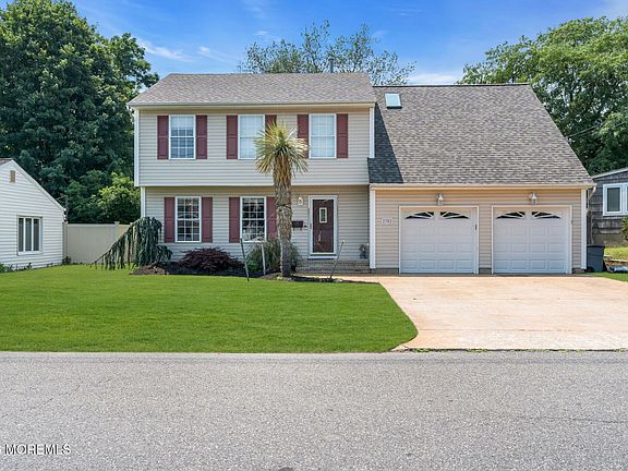 3rd image of 2352 Harbor Drive