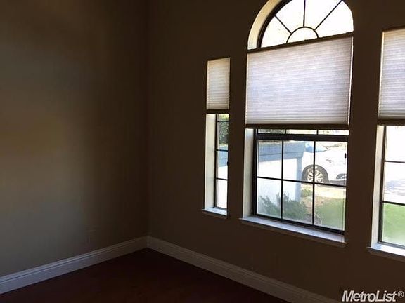 5th image of 2276 Corral Dr