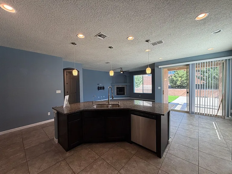 2861 Walsh Loop SE — Photo 15