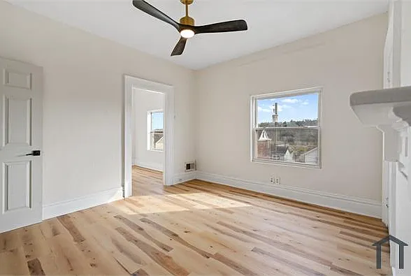 415 Mills Ave — Photo 15