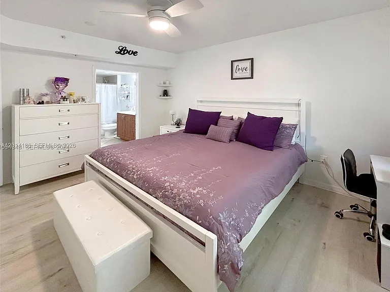 6533 Emerald Dunes Dr #208 — Photo 17