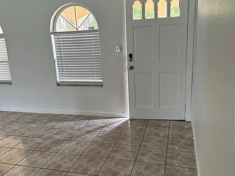 9160 Valencia College Ln — Photo 6