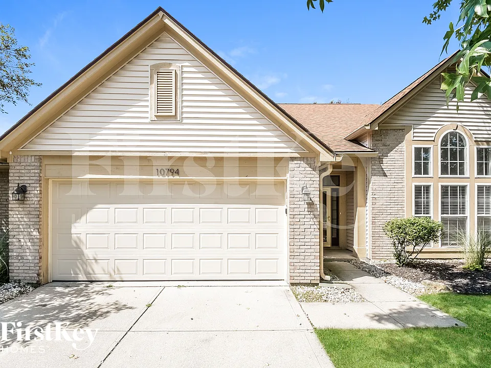 10794 Brixton Ln