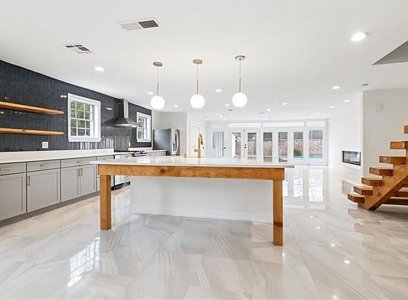 5th image of 5537 Cherlyn Dr