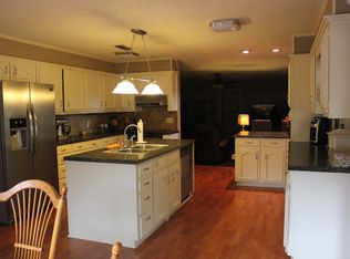 910 Sw 10th Street, Seminole, TX 79360