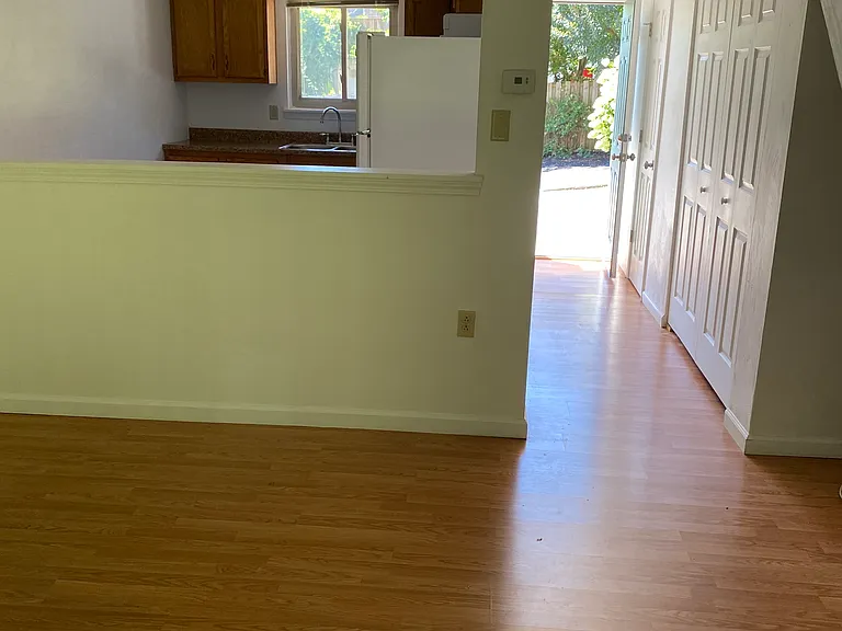 417 Brown Ave — Photo 5