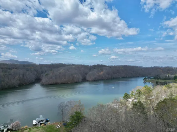 0 Lakes Edge Dr Lot 12-13, Goodview, VA 24095