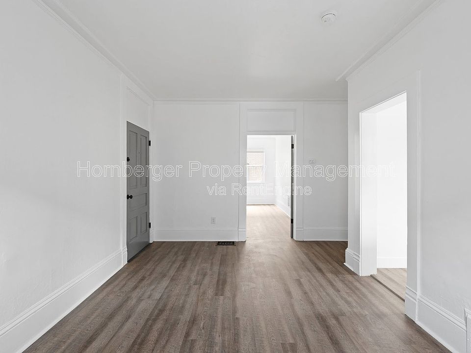Building Photo 5
