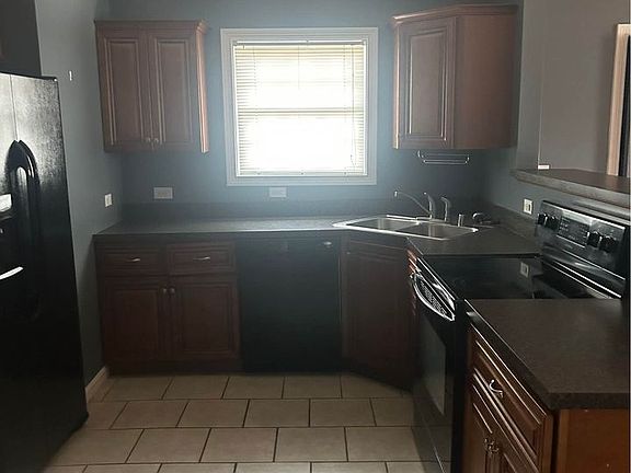 3rd image of 132 Wood Ln #132