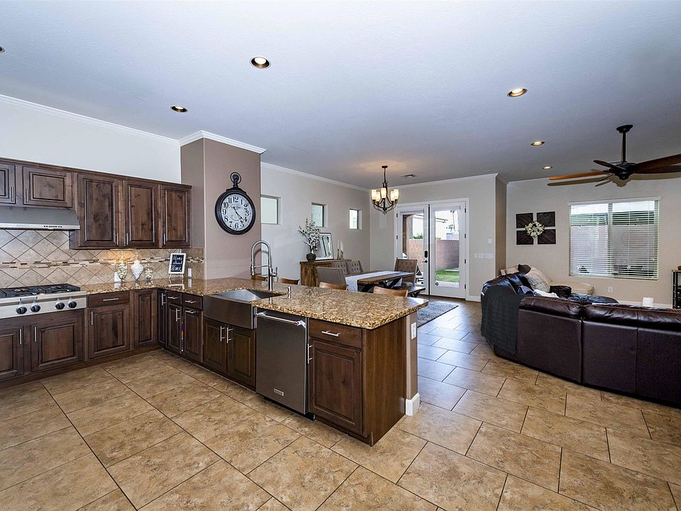 1st image of 327 W Herro Ln