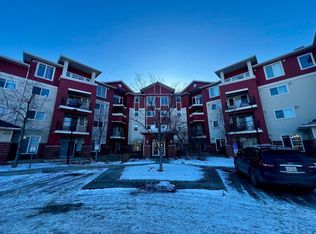 162 S Country Village Cir NE #201, Calgary, AB T3K 0E6
