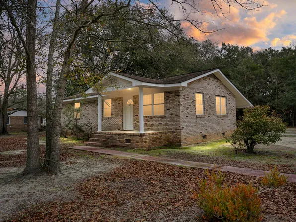 429 Sandhill Rd, Dorchester, SC 29437