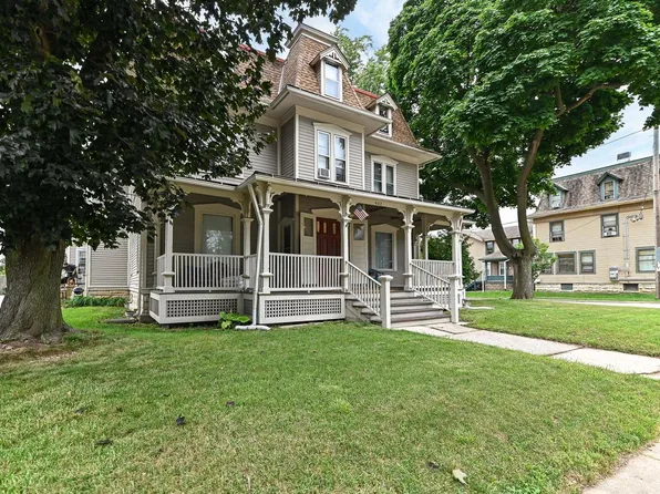 402 Wisconsin AVENUE #404-406, 716 Maple A, Waukesha, WI 53186
