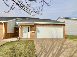 2281 Pasadena Dr Unit 57, Dubuque, IA 52001