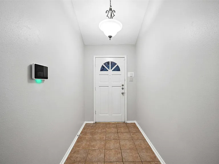 20323 Pinefield Ln — Photo 3