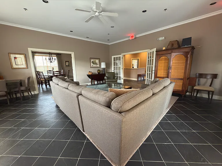 320 Riverbend Dr #3C — Photo 25