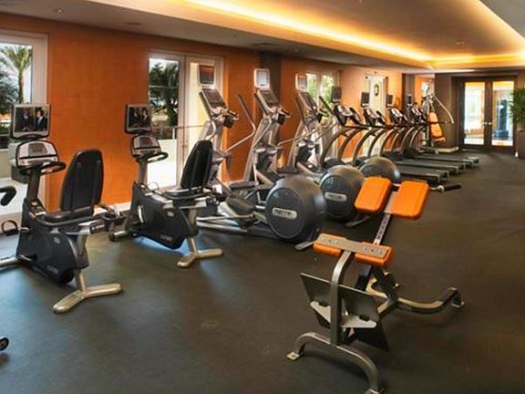 3rd image of 552 Okeechobee Blvd #627