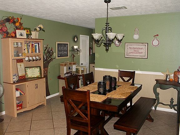 4th image of 4016 Windfree Dr