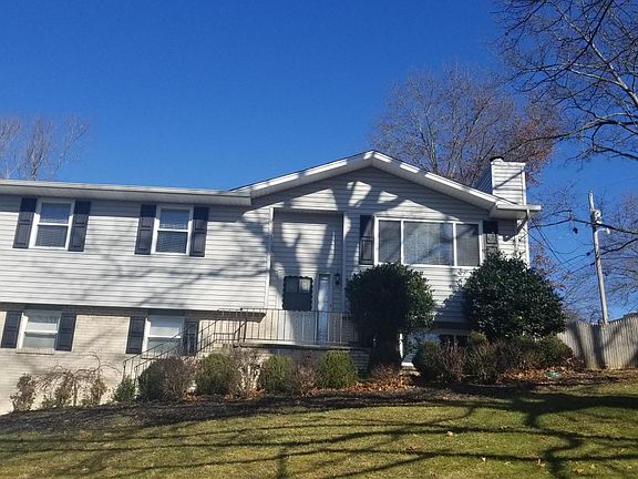 2nd image of 1329 Wellington West Dr