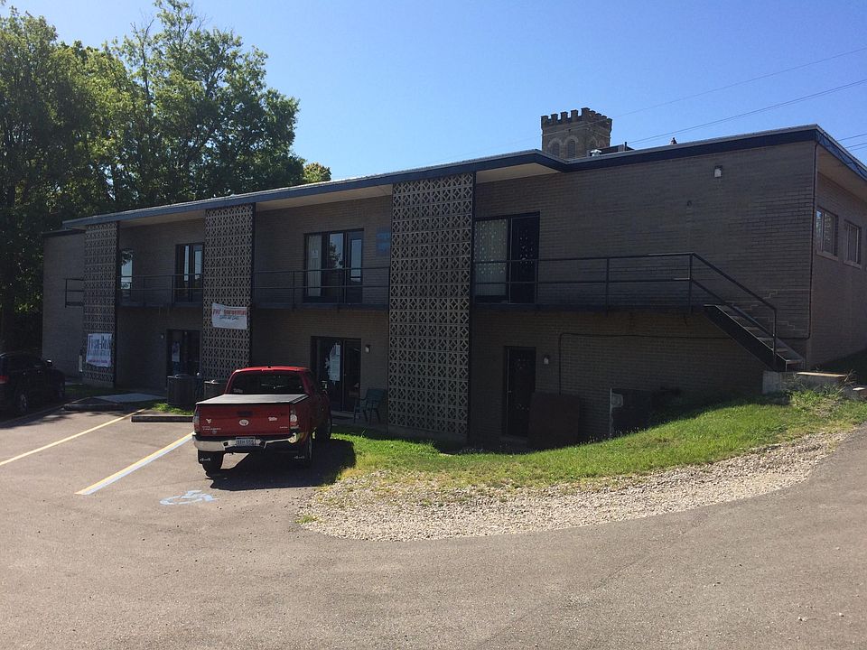 2nd image of 200 Kanawha Ter Suite 8