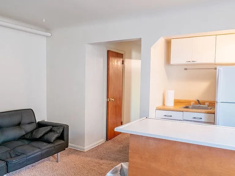 412 Volkert Pl — Photo 5