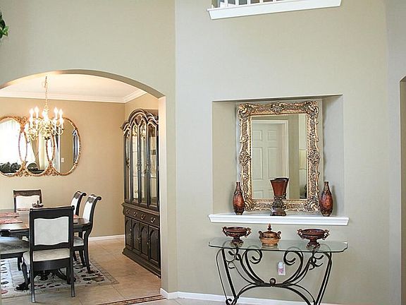 3rd image of 15318 Amesbury Ln
