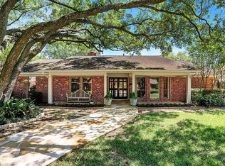 6135 Cedar Creek Dr, Houston, TX 77057