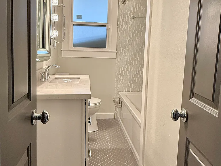 820 Thirba St — Photo 11