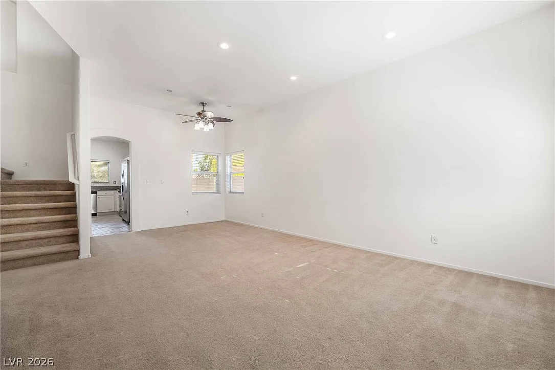 3 bed, 2.5 bath, 1958 sqft, $2,695 — Photo 3